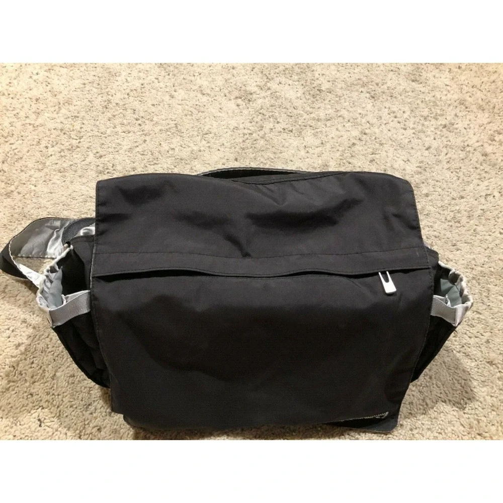 Ju Ju Be BLACK Crossbody MESSENGER or Shoulder DIAPER BAG Comfort Strap Z20